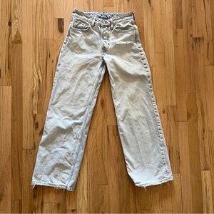 Light Wash Low Rise Leg Jeans